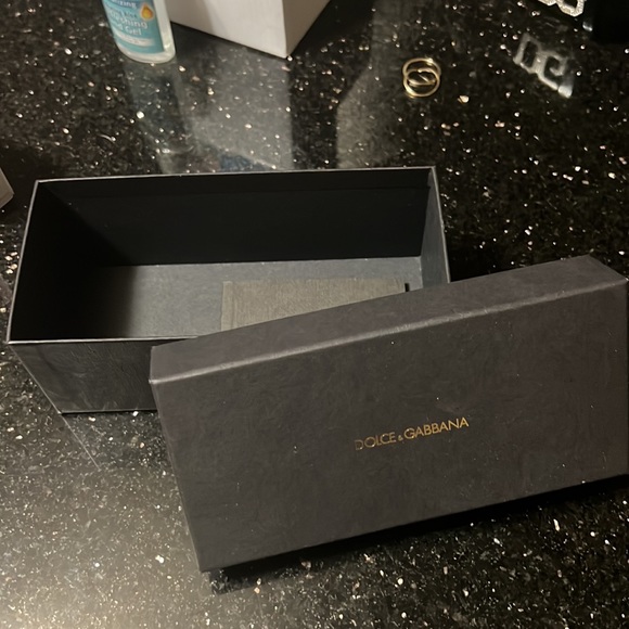 Dolce & Gabbana sunglasses - Picture 13 of 17